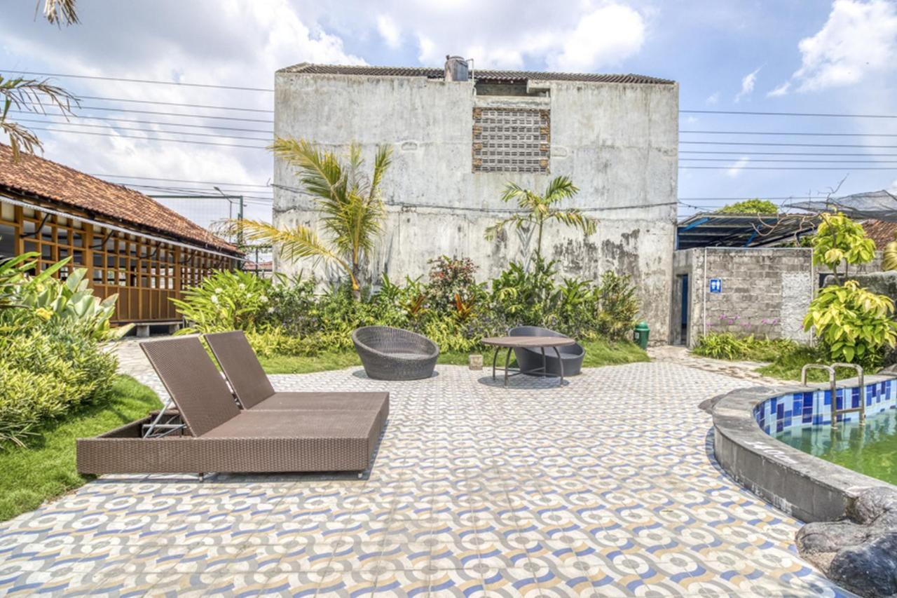 Reddoorz Plus @ Flory Hotel Yogyakarta Exterior photo
