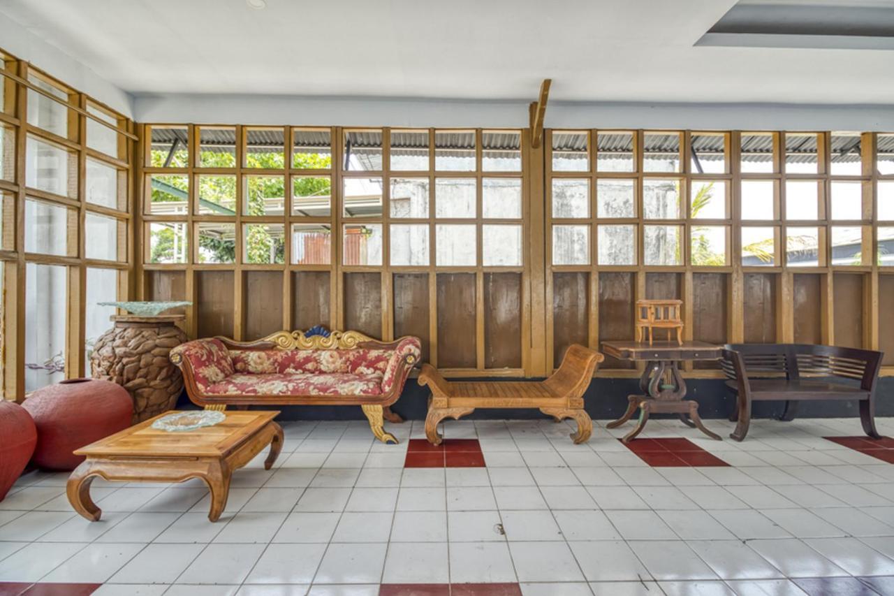 Reddoorz Plus @ Flory Hotel Yogyakarta Exterior photo